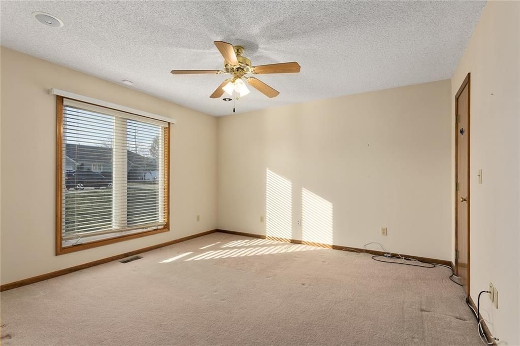 9617 N Locust Drive — photo 25