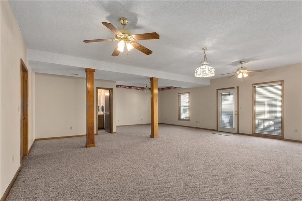 9617 N Locust Drive — photo 31
