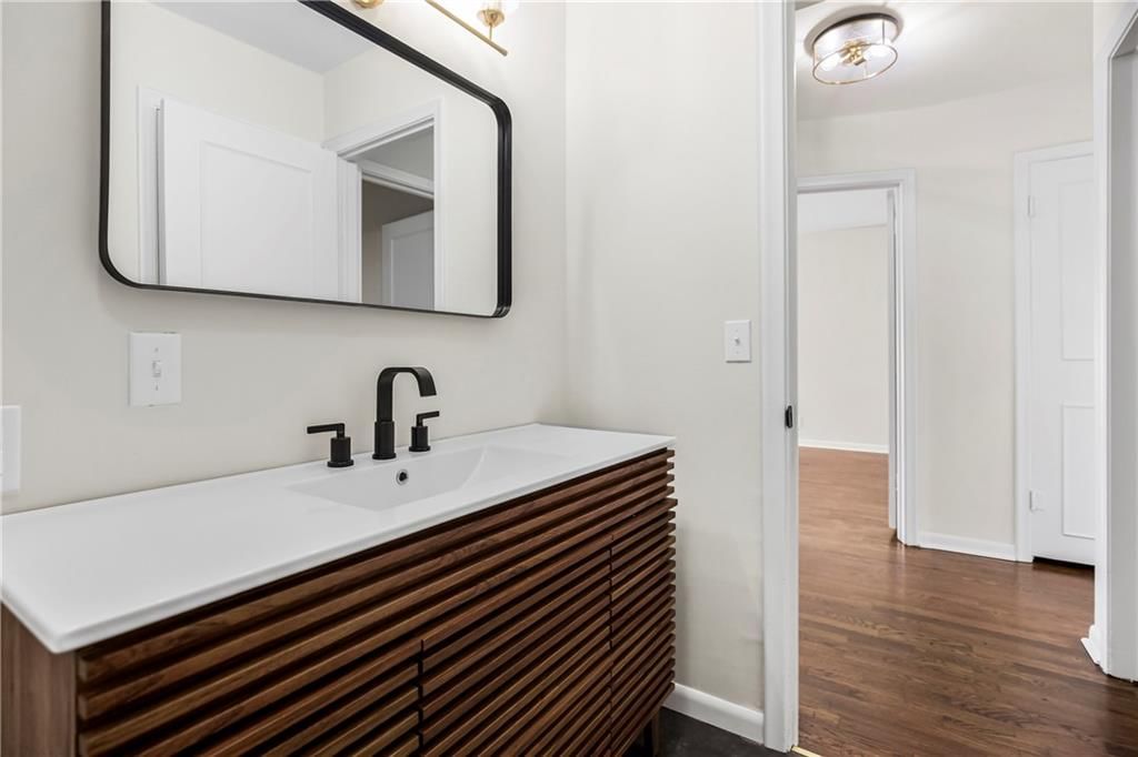 712 Country Club Drive Street — photo 13