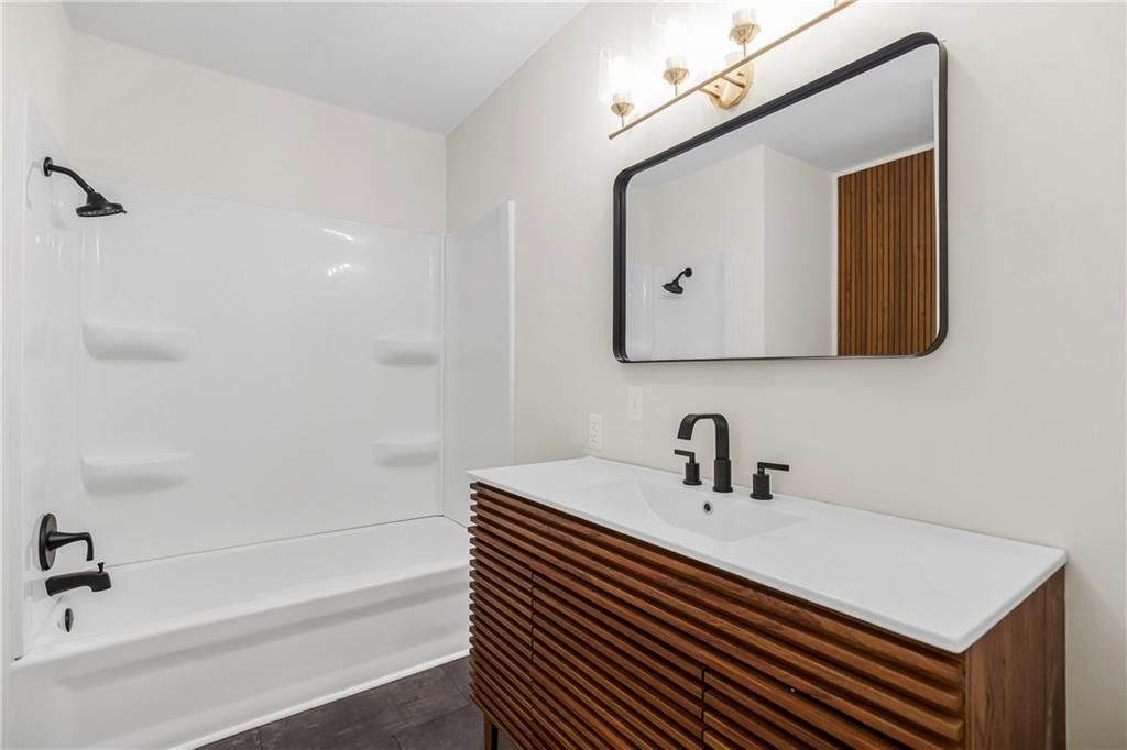712 Country Club Drive Street — photo 14
