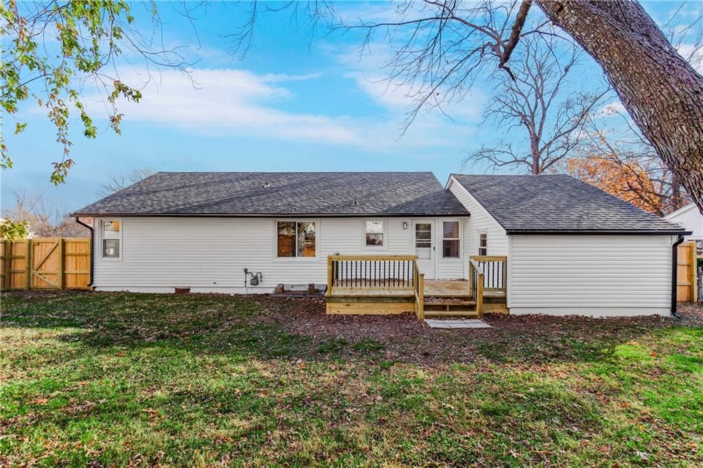 712 Country Club Drive Street — photo 26
