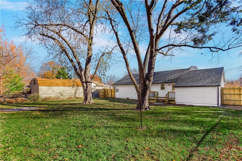 712 Country Club Drive Street — photo 32