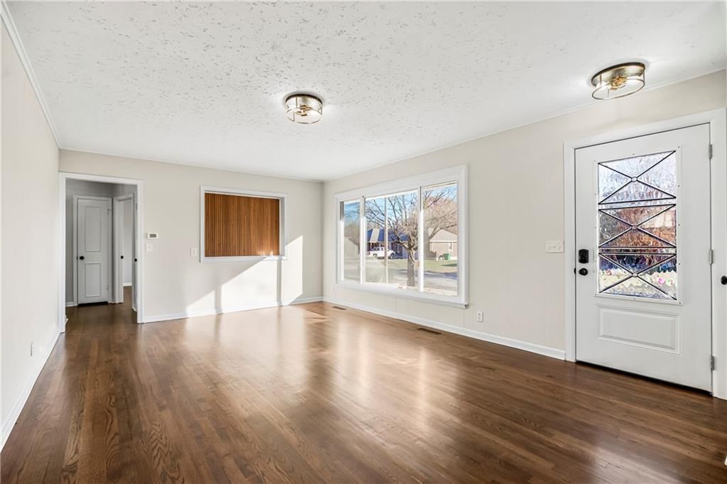 712 Country Club Drive Street — photo 6
