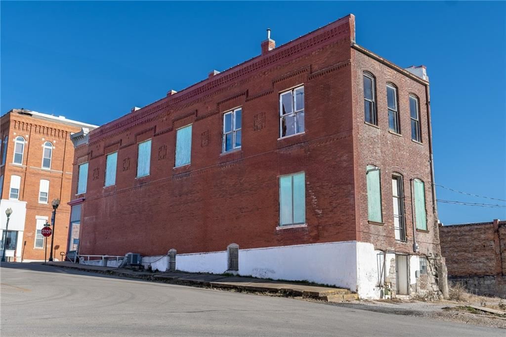 1600 Main Street — photo 25