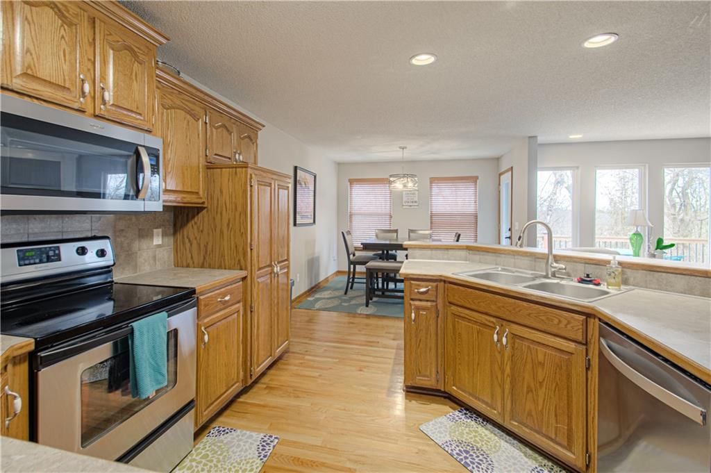 2224 SW Morris Drive — photo 9