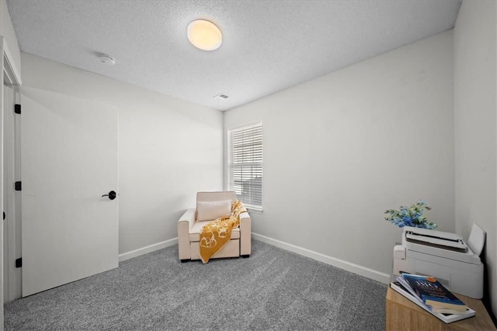 8033 N Elmwood Avenue — photo 45