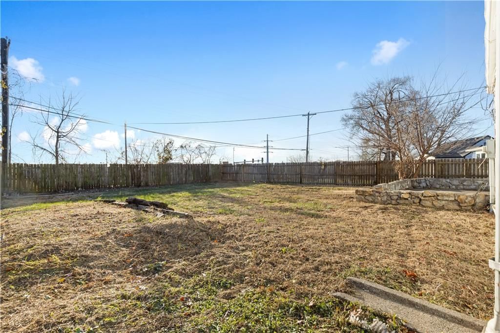 11209 Highridge Drive — photo 17