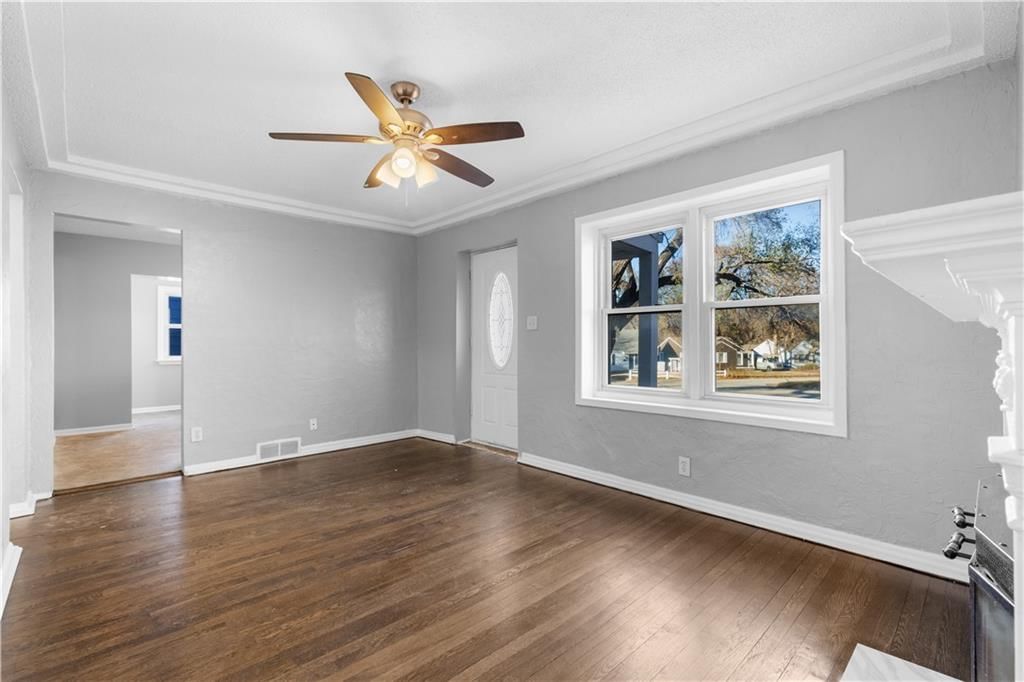 11209 Highridge Drive — photo 4