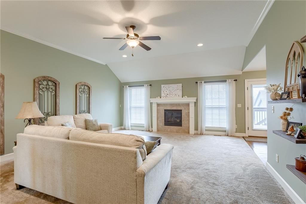 2119 NW Hedgewood Drive — photo 4