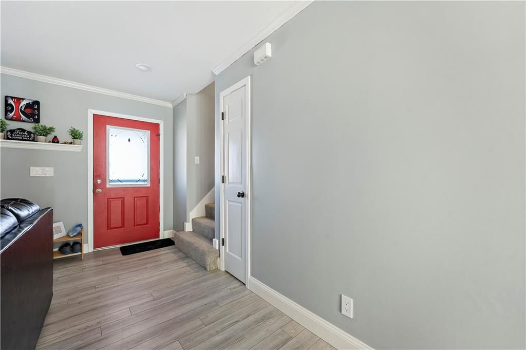 805 Feldspar Street — photo 4