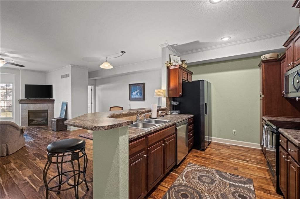 14025 W 112TH Terrace — photo 8
