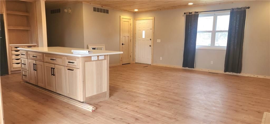 1004 S Broadway Street — photo 4