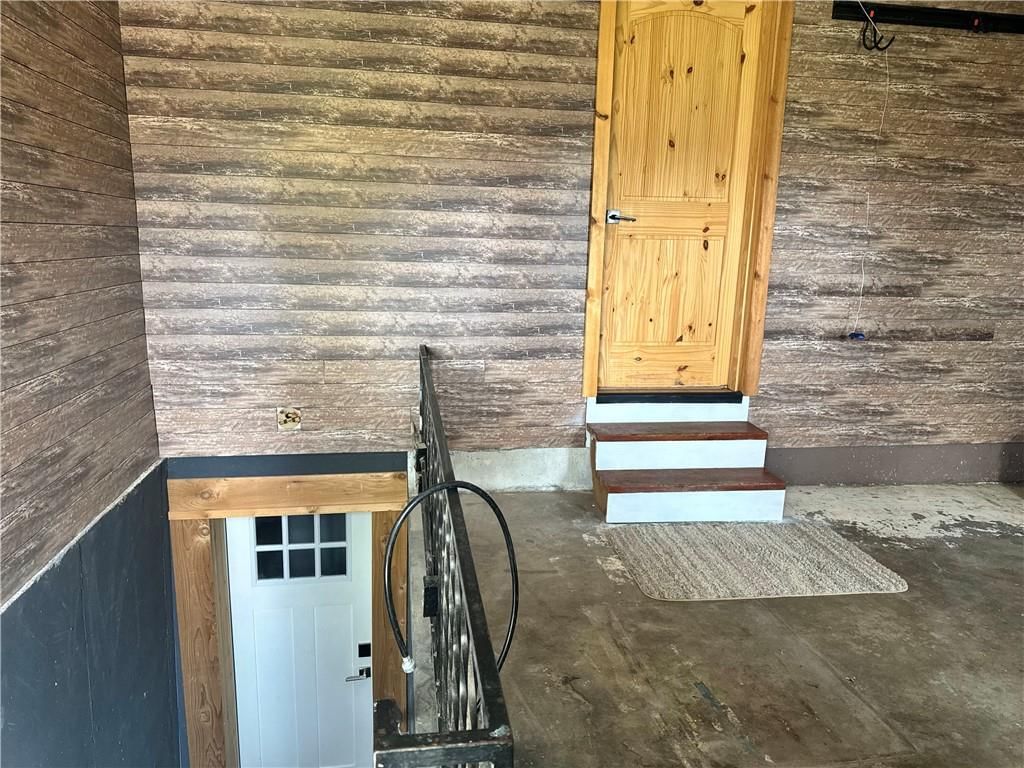 1004 S Broadway Street — photo 33