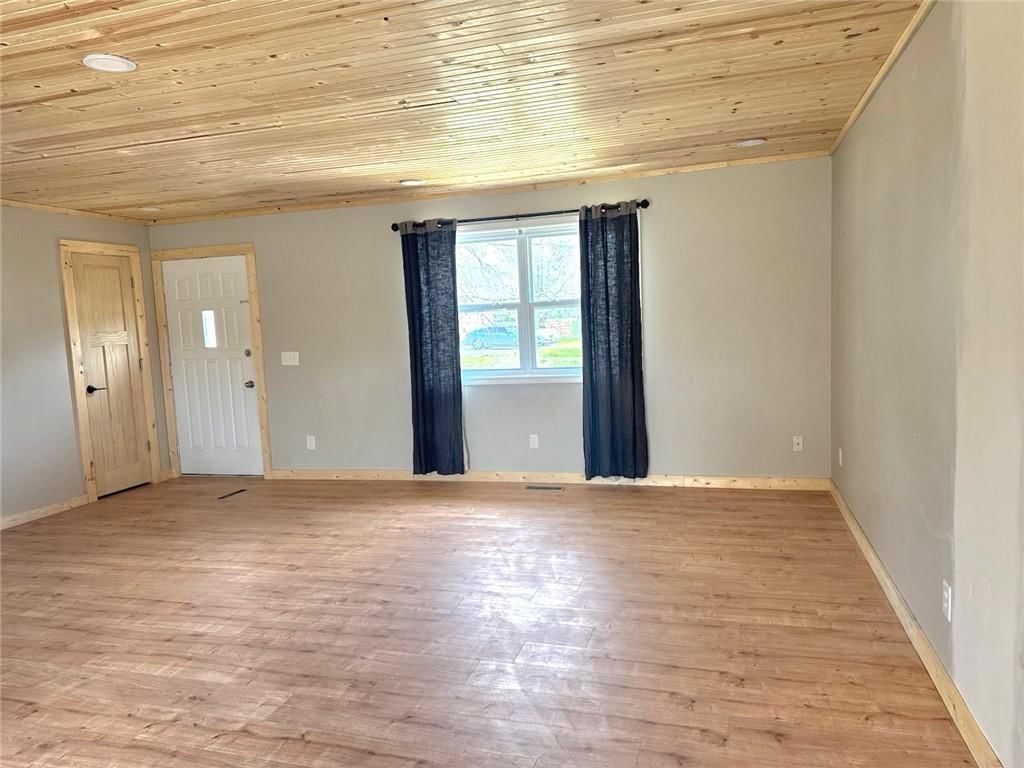 1004 S Broadway Street — photo 5