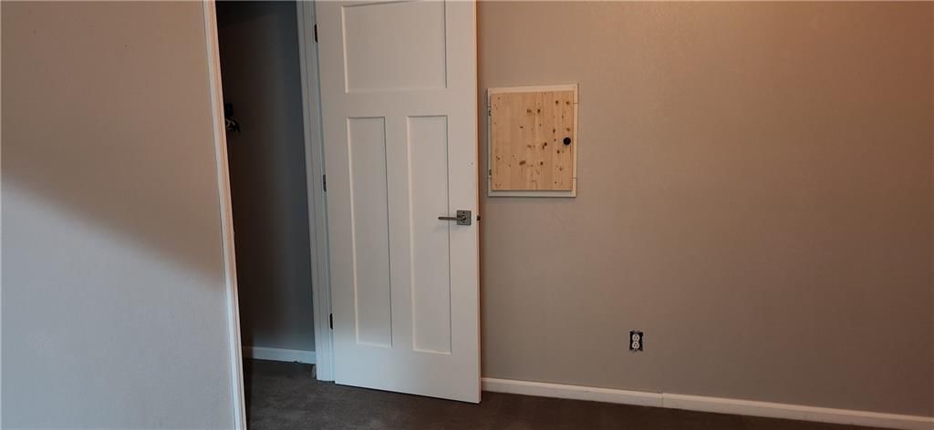 1004 S Broadway Street — photo 41