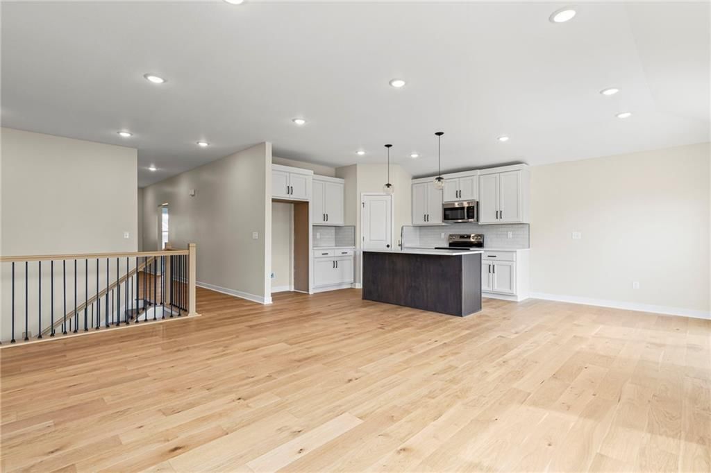 17752 Houston Street — photo 10