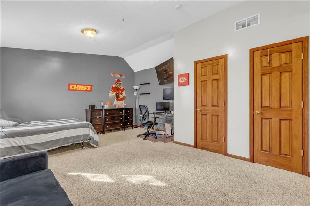 801 Oakridge Drive — photo 33