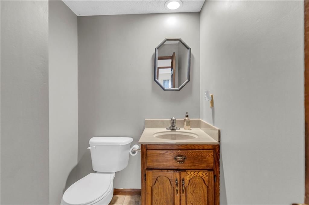 801 Oakridge Drive — photo 42
