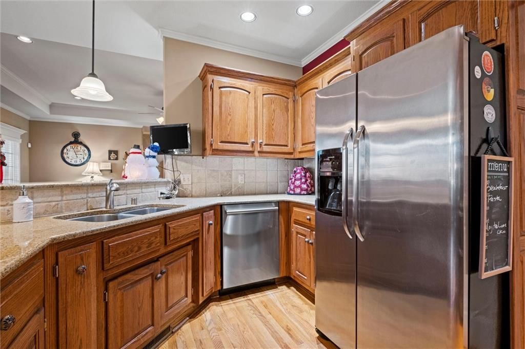 908 Branchwood Drive — photo 12