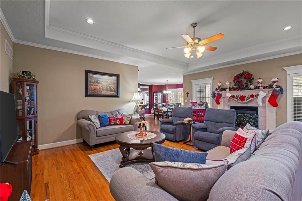 908 Branchwood Drive — photo 6