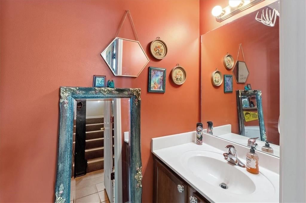 906 W 42nd Street — photo 18
