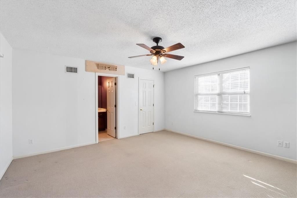 906 W 42nd Street — photo 24