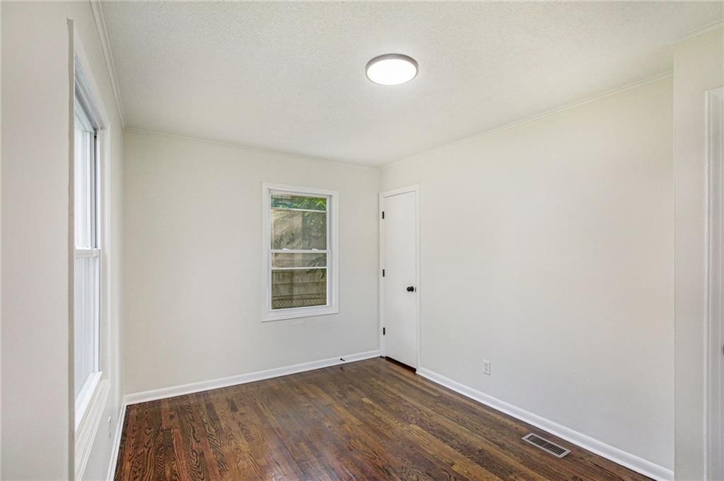 3029 S Norwood Street — photo 15