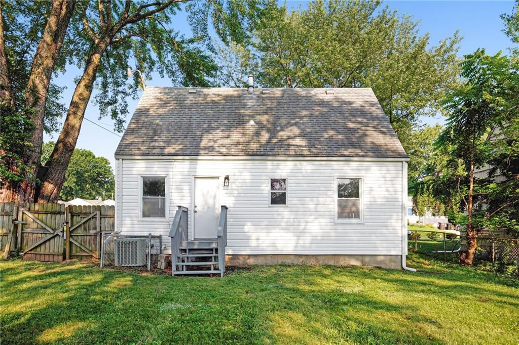 3029 S Norwood Street — photo 24