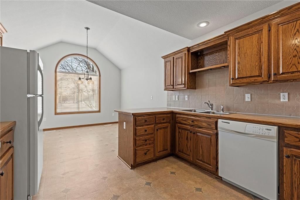807 Sugarland Drive — photo 21