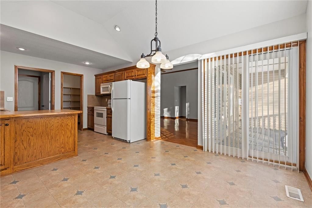 807 Sugarland Drive — photo 29
