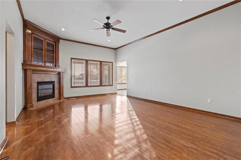 807 Sugarland Drive — photo 32