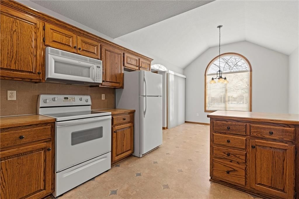 807 Sugarland Drive — photo 9