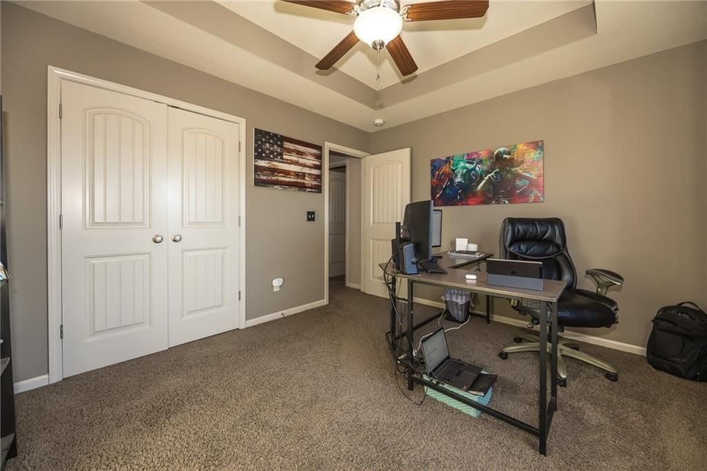 8818 N Essex Drive — photo 32