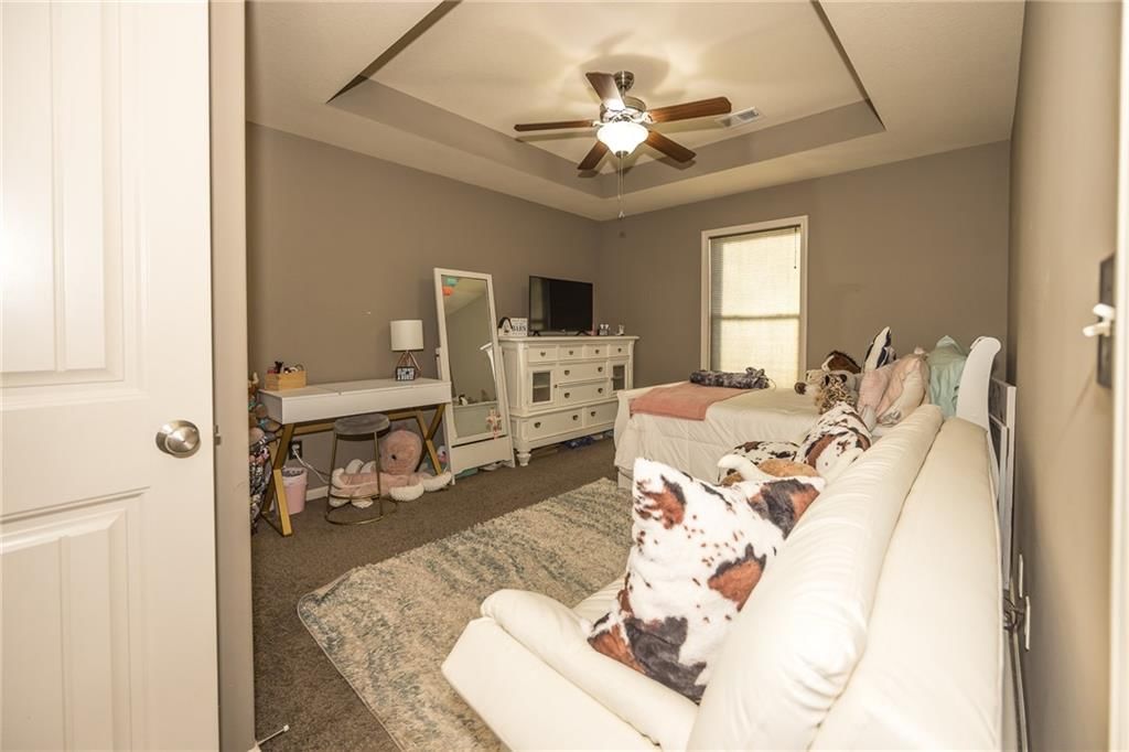 8818 N Essex Drive — photo 33