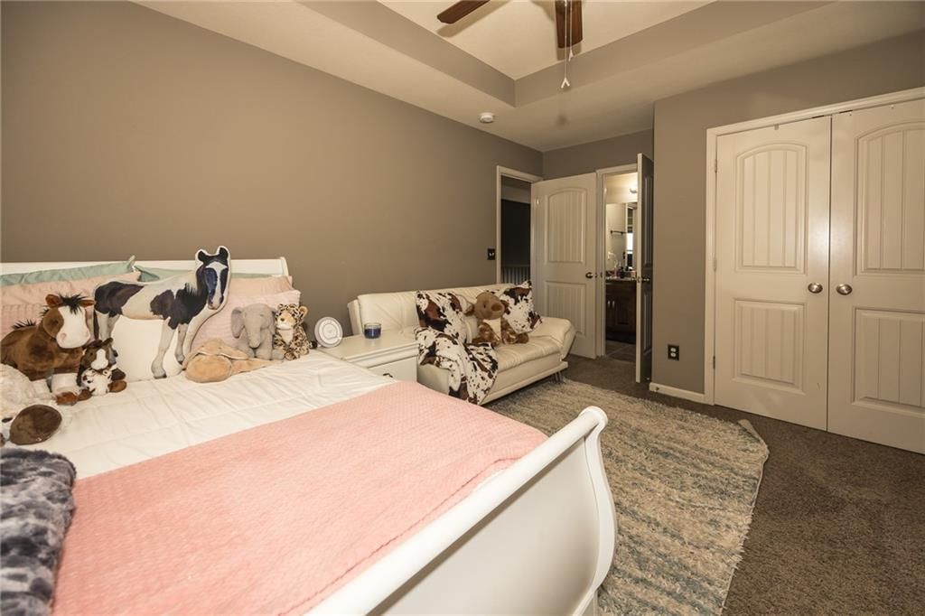 8818 N Essex Drive — photo 34