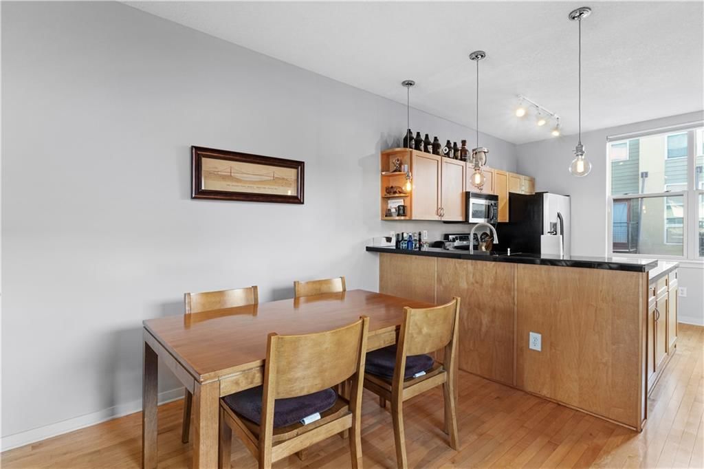 4577 Madison Avenue — photo 10