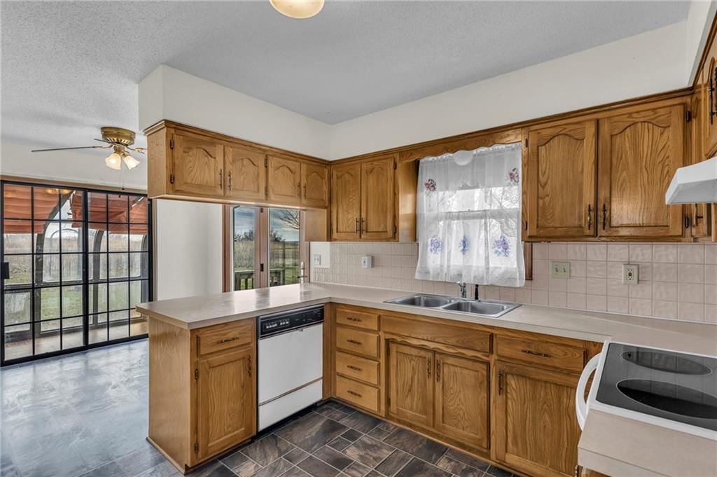 27290 Osawatomie Road — photo 13