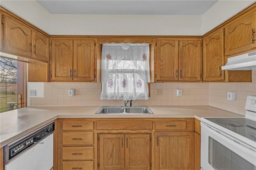 27290 Osawatomie Road — photo 14
