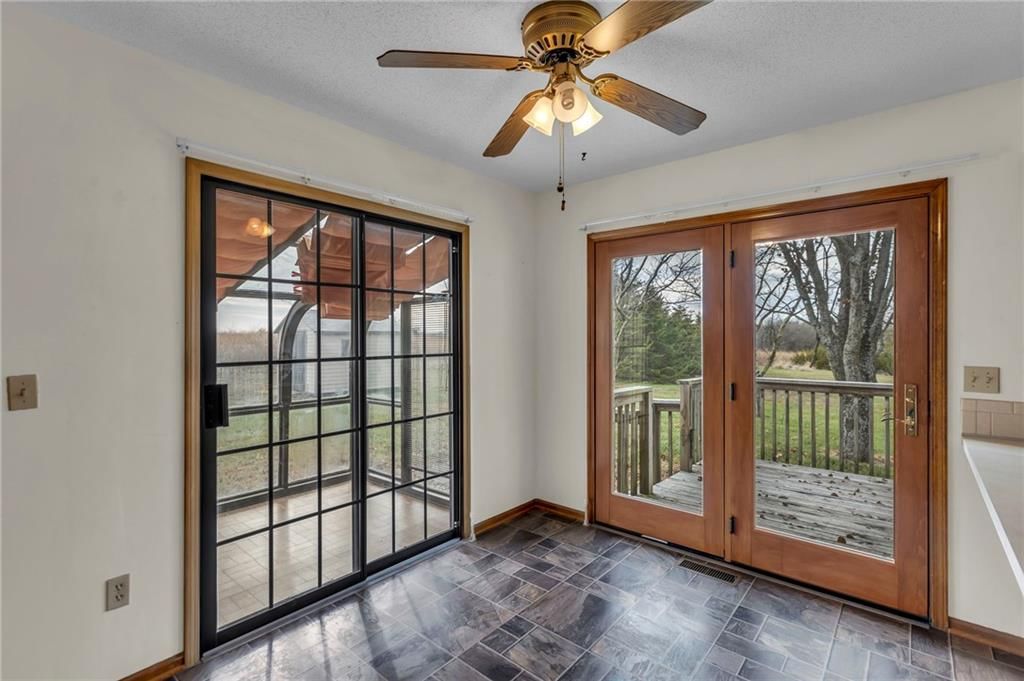 27290 Osawatomie Road — photo 17