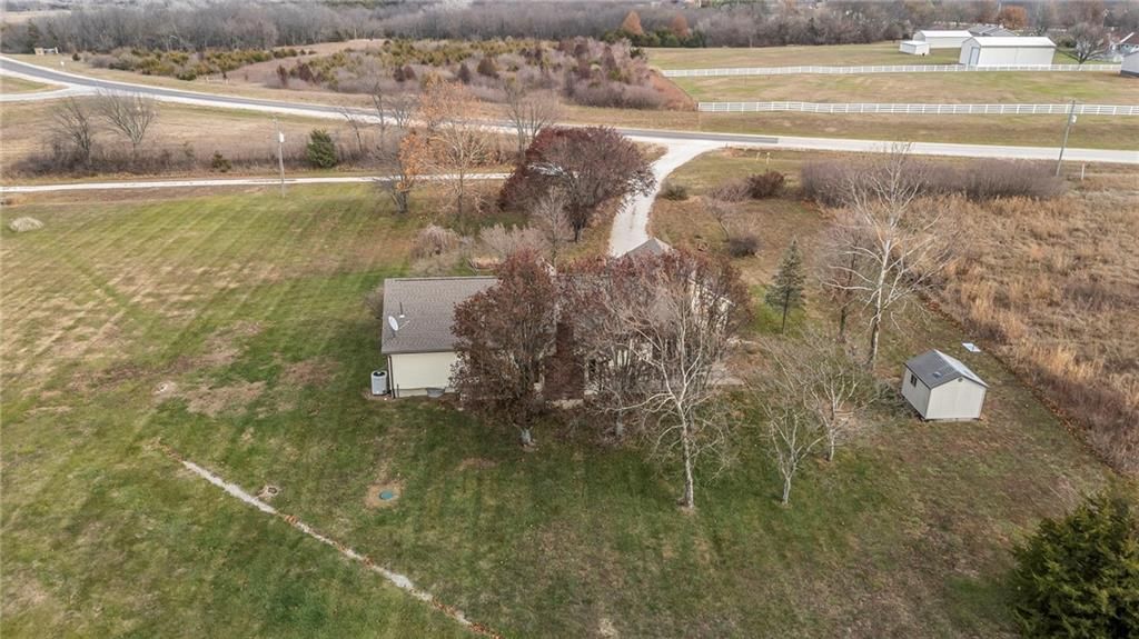 27290 Osawatomie Road — photo 44