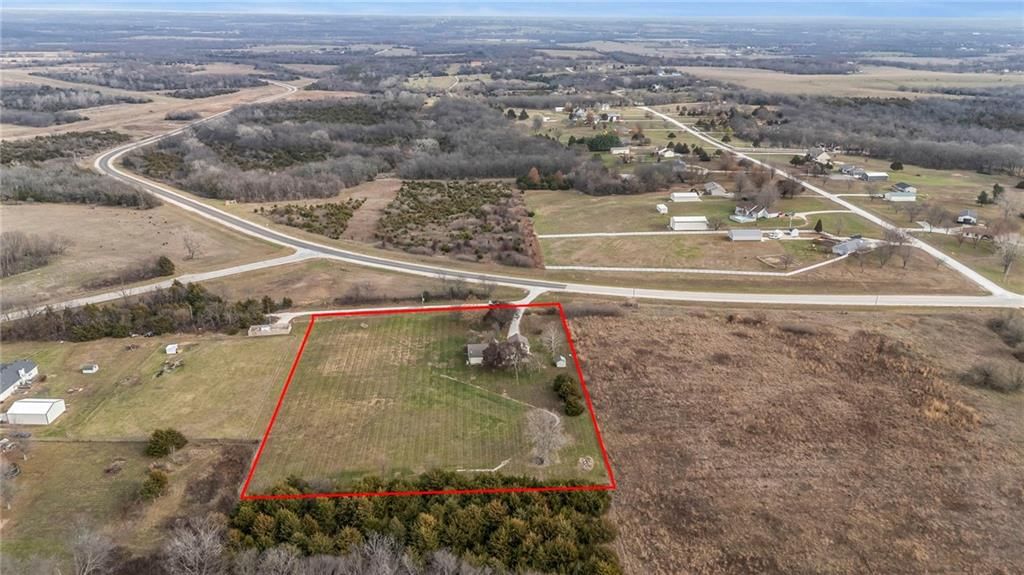27290 Osawatomie Road — photo 47