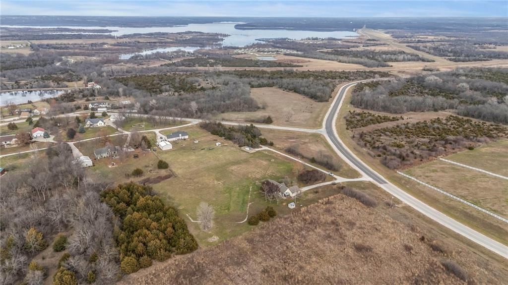 27290 Osawatomie Road — photo 49