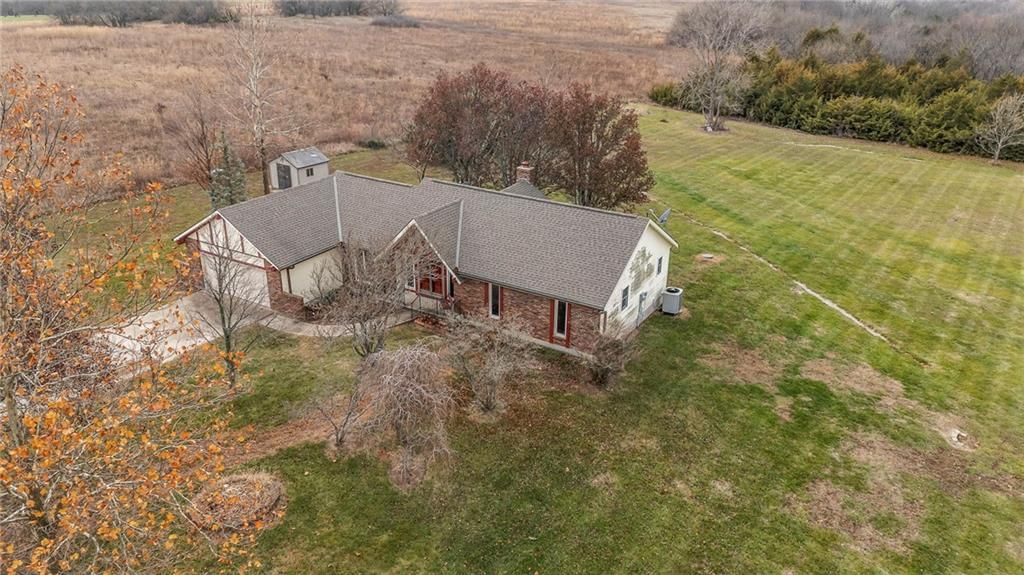 27290 Osawatomie Road — photo 6