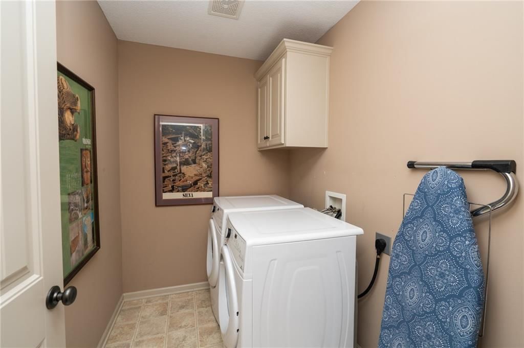 908 Edgewood Street — photo 25