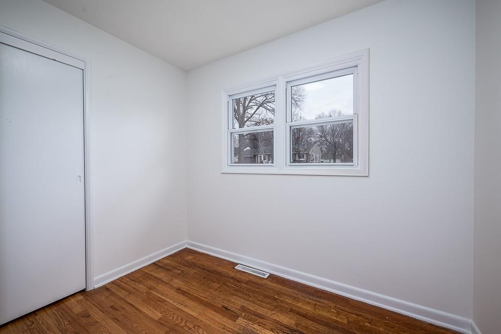 536 N 80th Place — photo 8