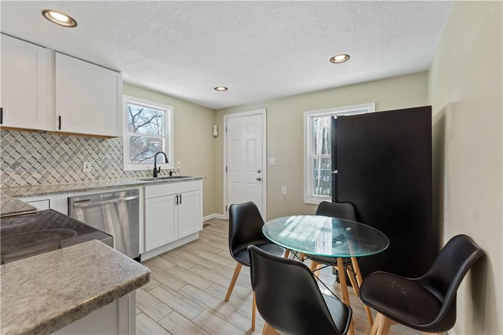 915 Reynolds Avenue — photo 11
