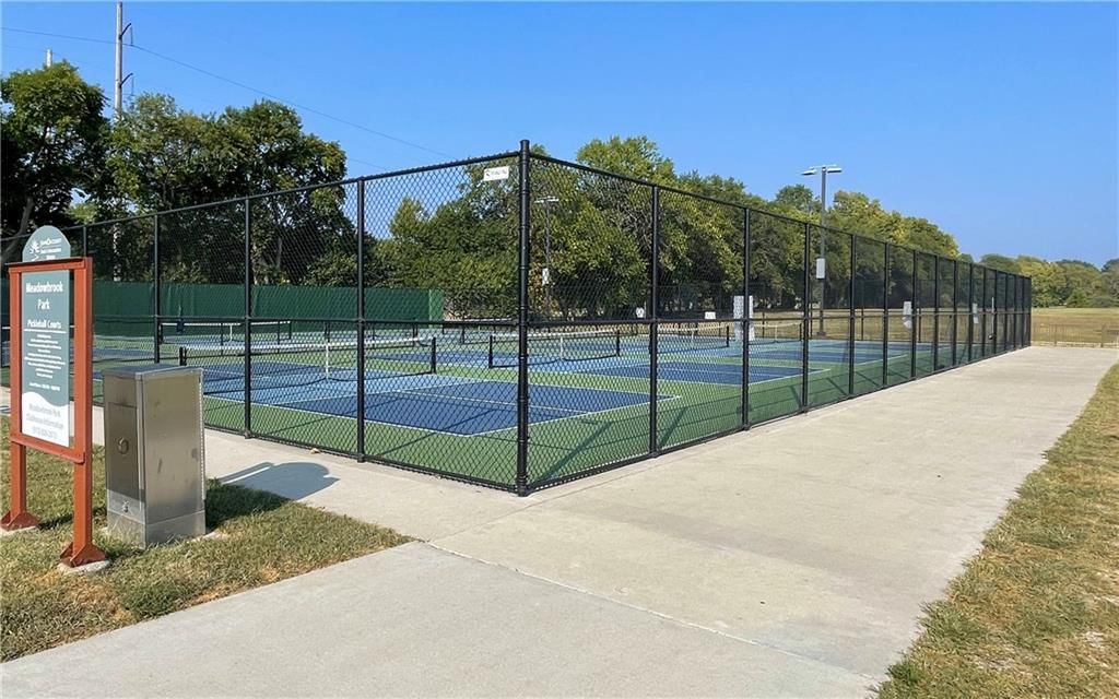 9512 Linden Street — photo 42