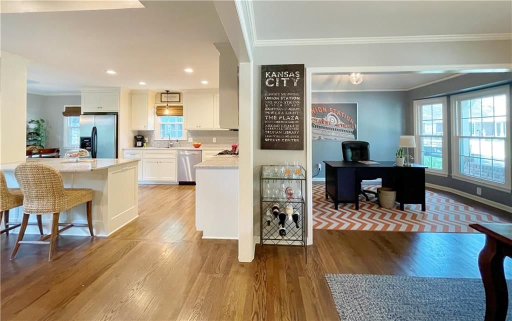 9512 Linden Street — photo 7