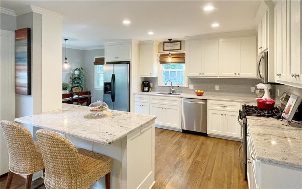 9512 Linden Street — photo 10