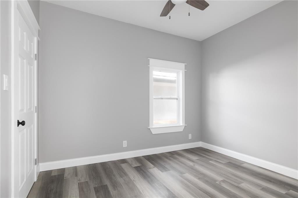 127 NE Lime Street — photo 11